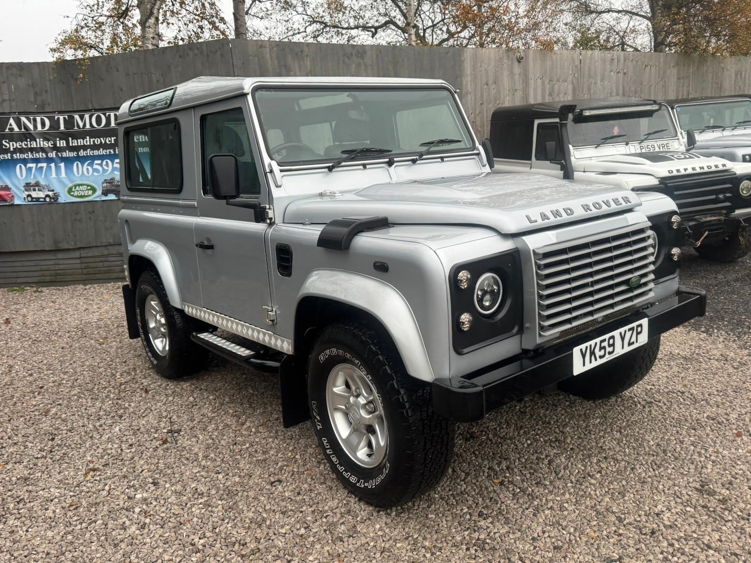 Used Land Rover Defender 2009 for sale - 76522496: Photo 6