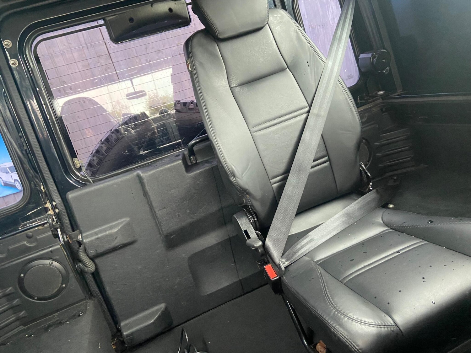 Used Land Rover Defender 2011 for sale - 77799350: Photo 24