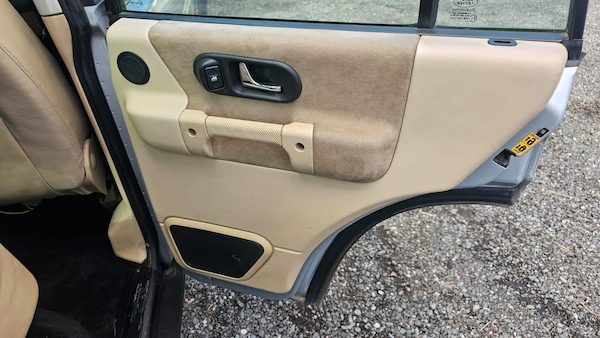 Used Land Rover Discovery 2002 for sale - 76174595: Photo 38