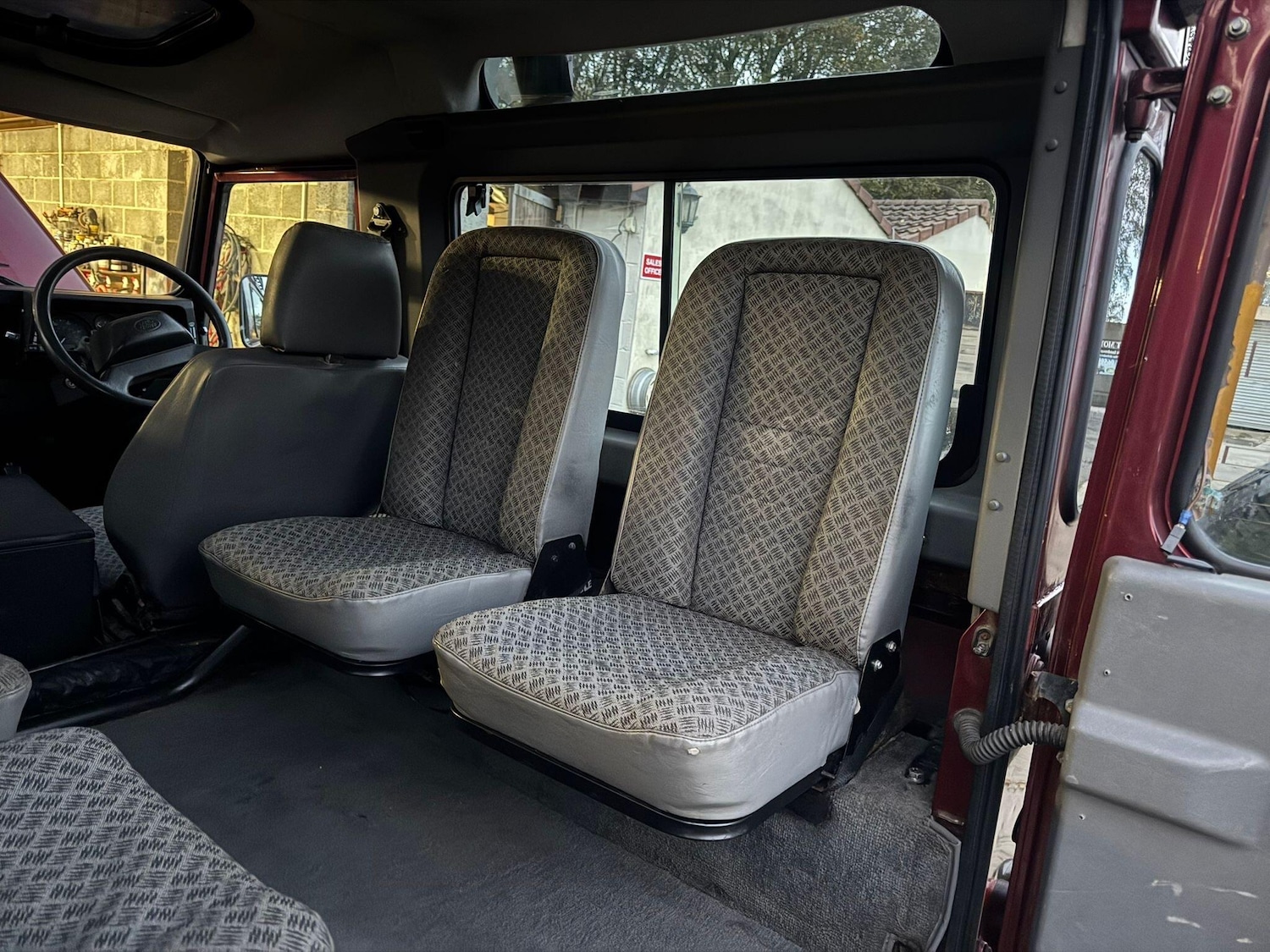 Used Land Rover Defender 90 2002 for sale - 76377597: Photo 36