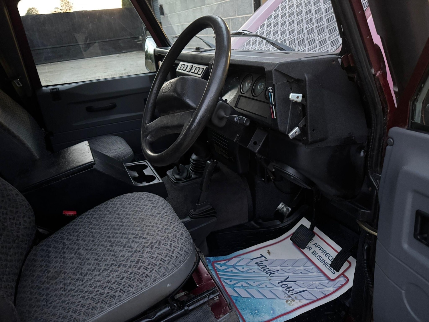 Used Land Rover Defender 90 2002 for sale - 76377597: Photo 55