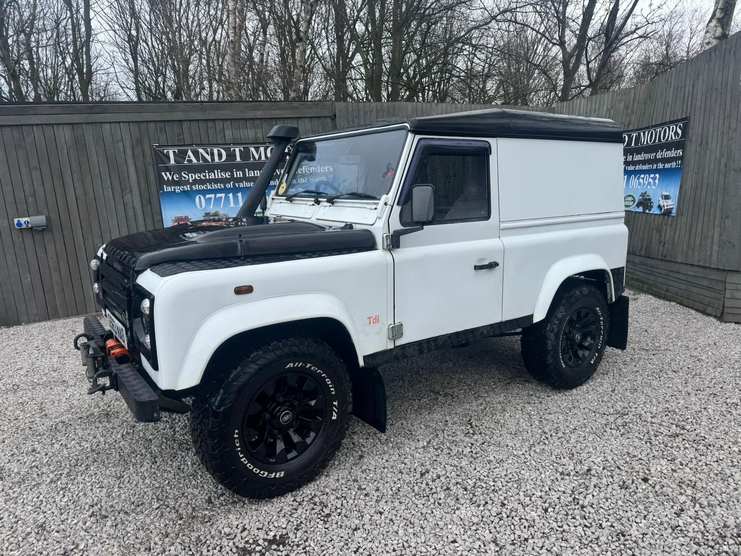 Used Land Rover Defender 90 for sale - 77939318: Photo 21