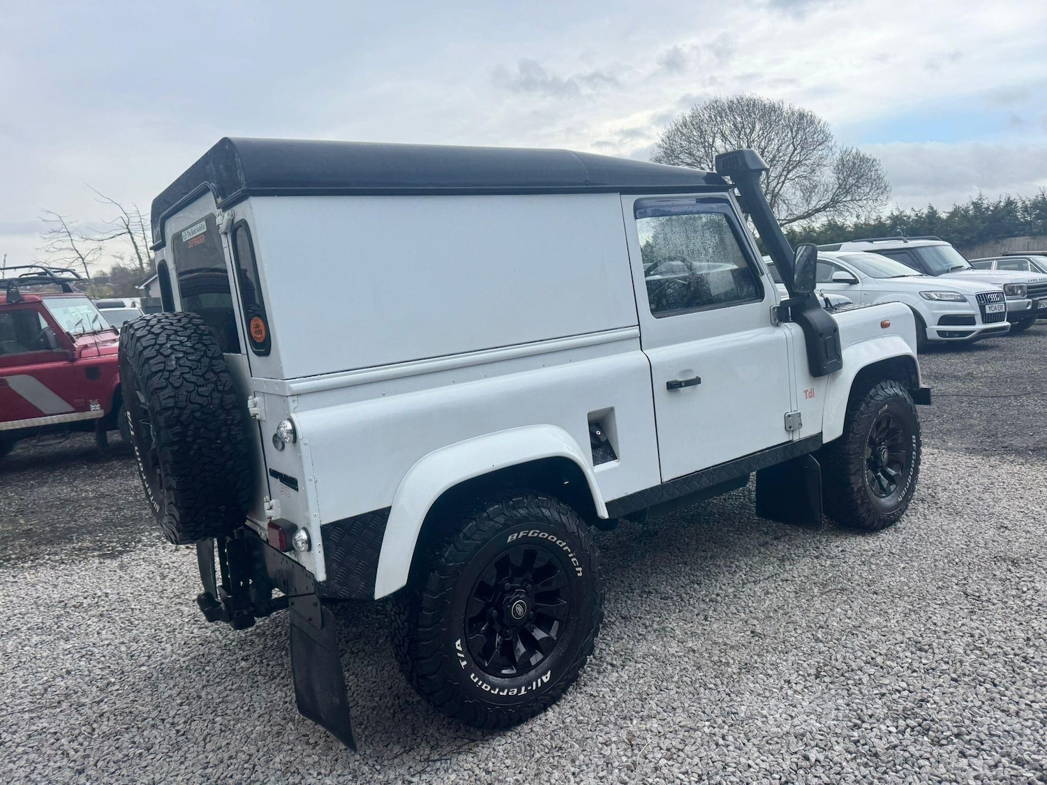 Used Land Rover Defender 90 for sale - 77939318: Photo 32