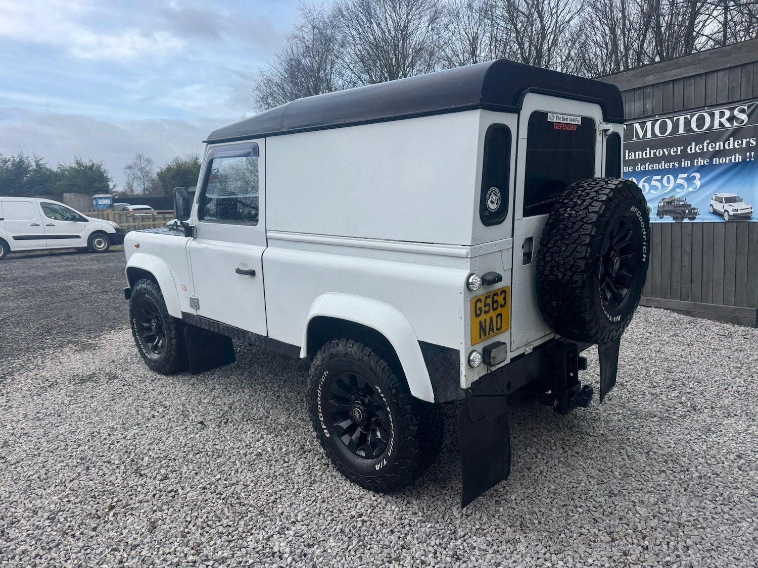 Used Land Rover Defender 90 for sale - 77939318: Photo 4