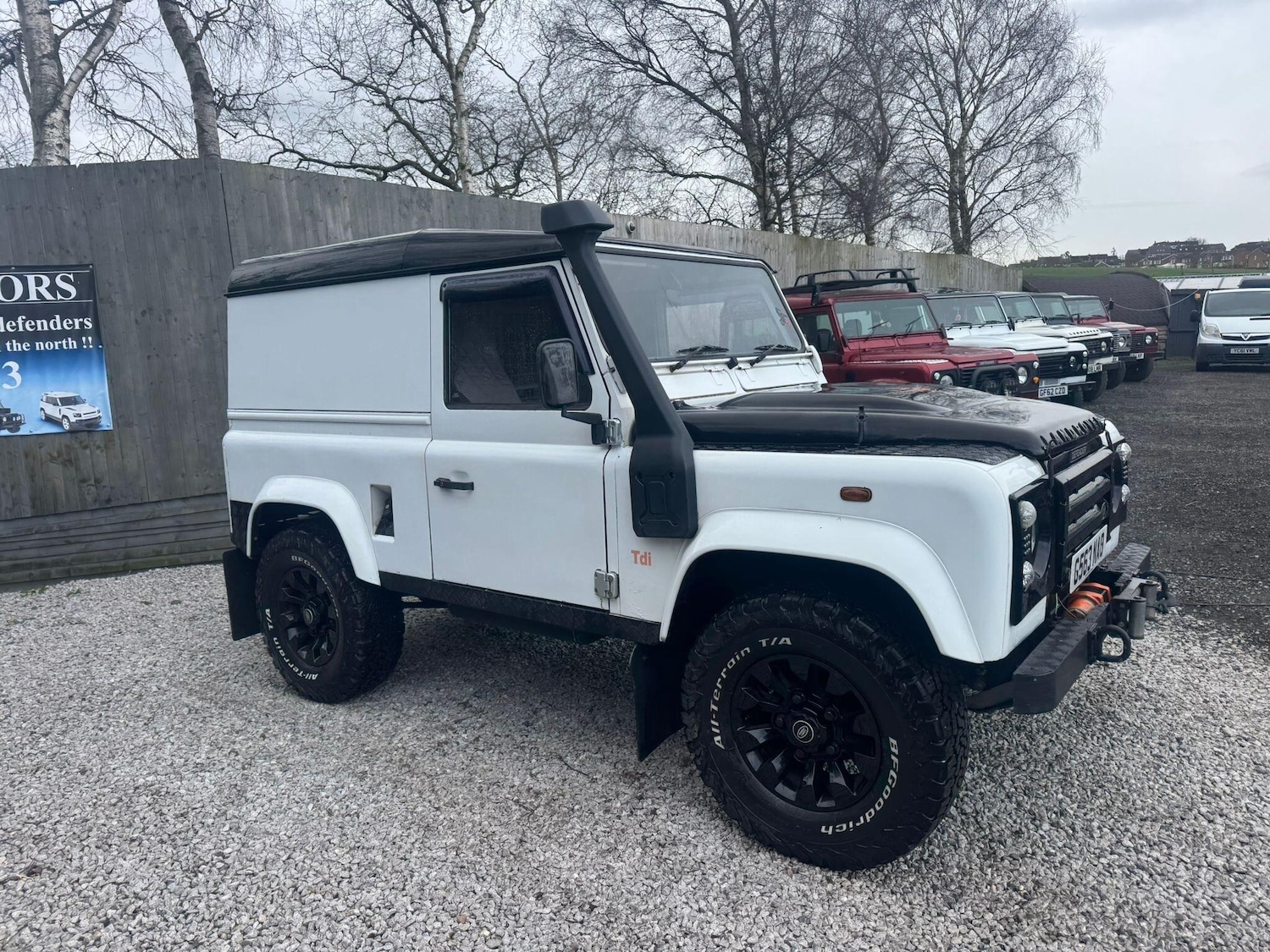 Used Land Rover Defender 90 for sale - 77939318: Photo 5