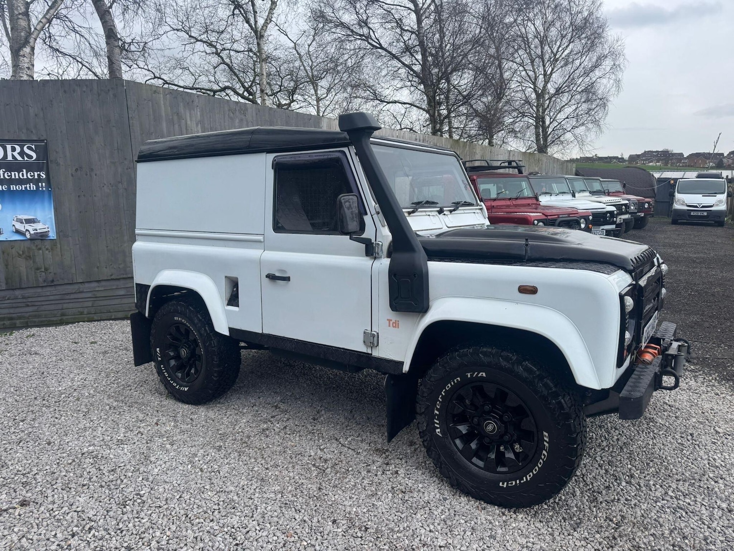 Used Land Rover Defender 90 for sale - 77939318: Photo 8