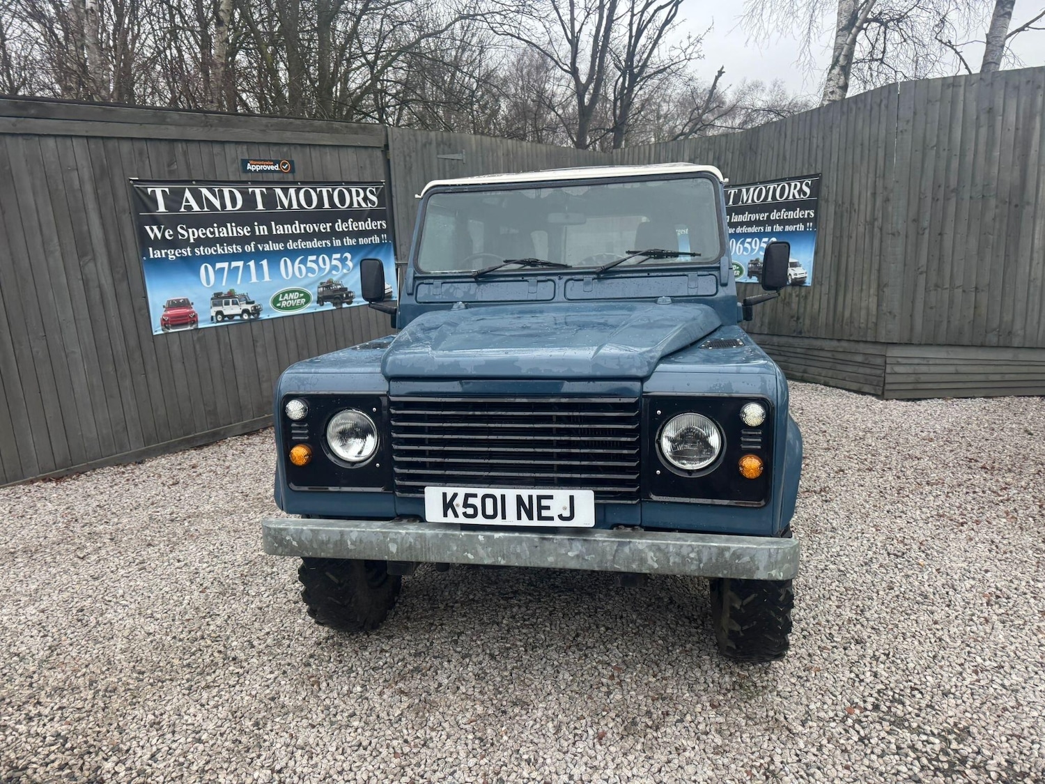 Used Land Rover Defender 1993 for sale - 77039686: Photo 2
