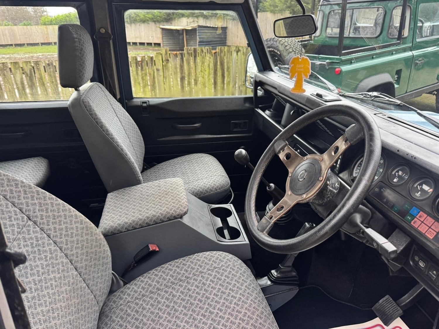 Used Land Rover Defender 1993 for sale - 77039686: Photo 25