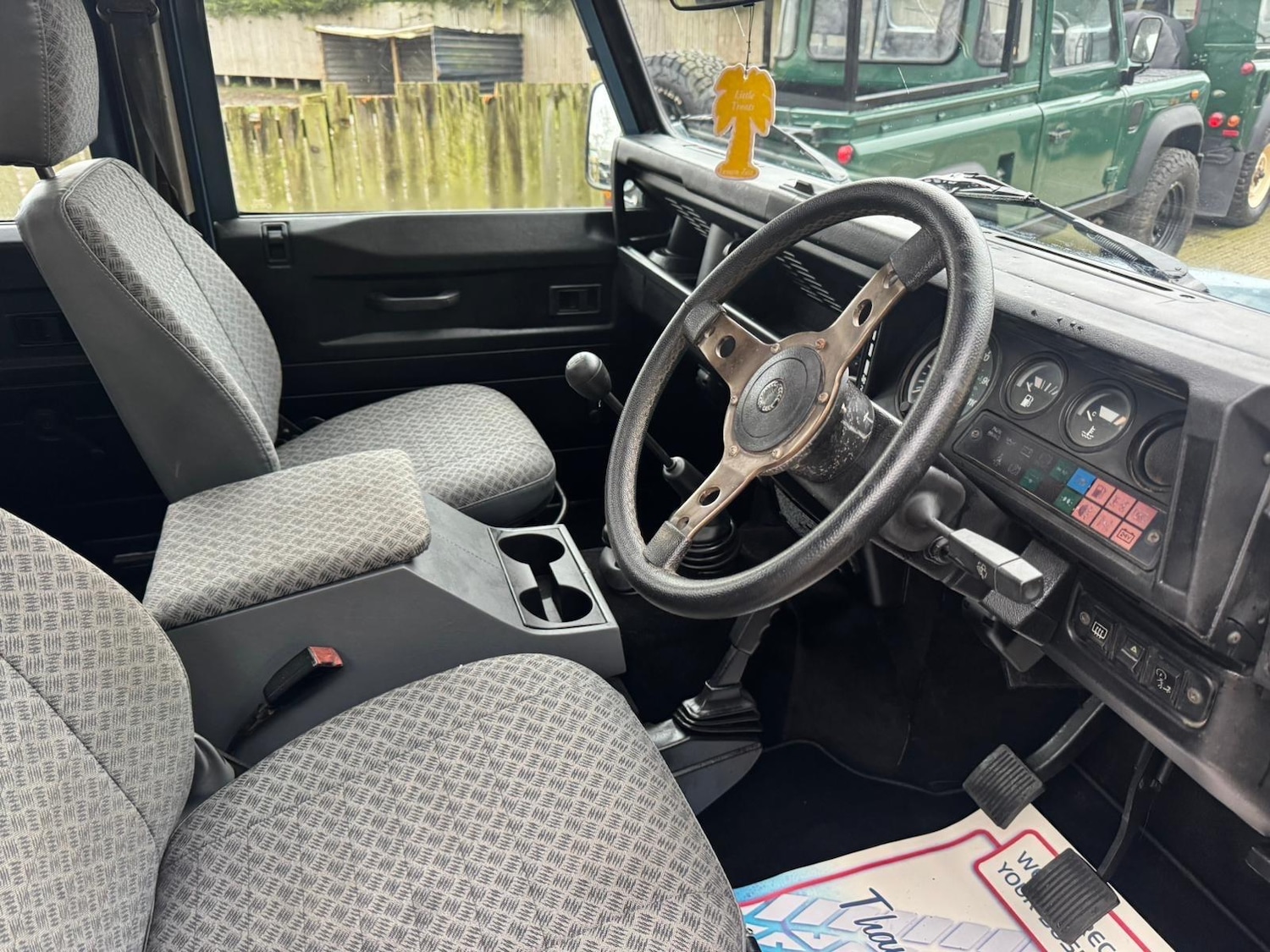 Used Land Rover Defender 1993 for sale - 77039686: Photo 28