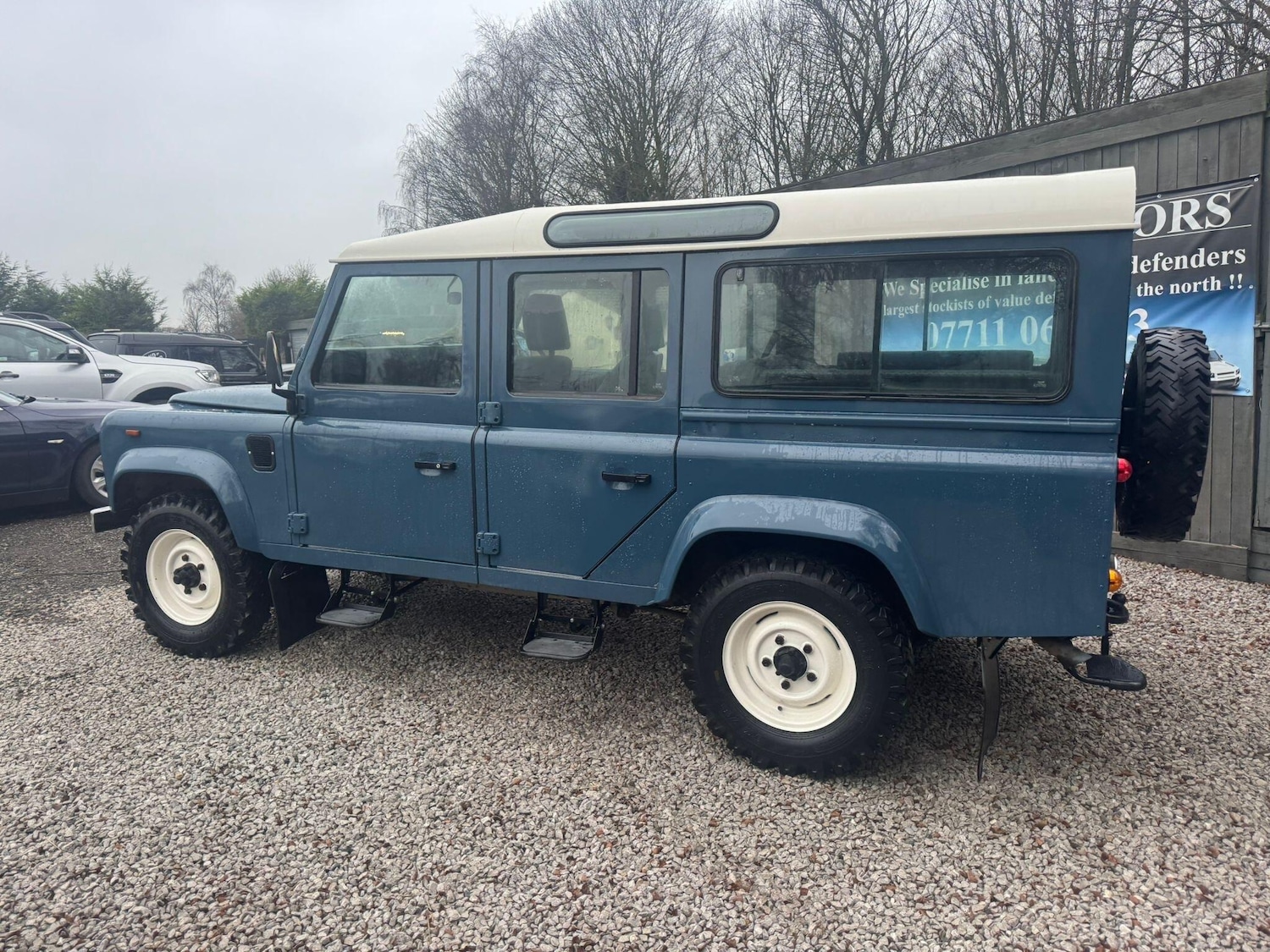 Used Land Rover Defender 1993 for sale - 77039686: Photo 4