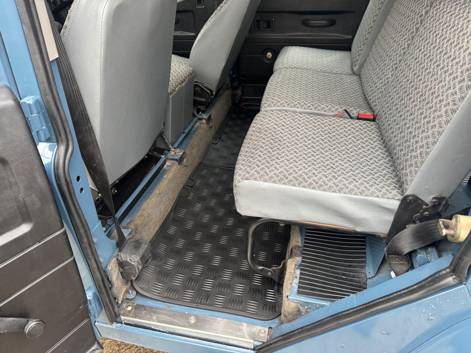 Used Land Rover Defender 1993 for sale - 77039686: Photo 61