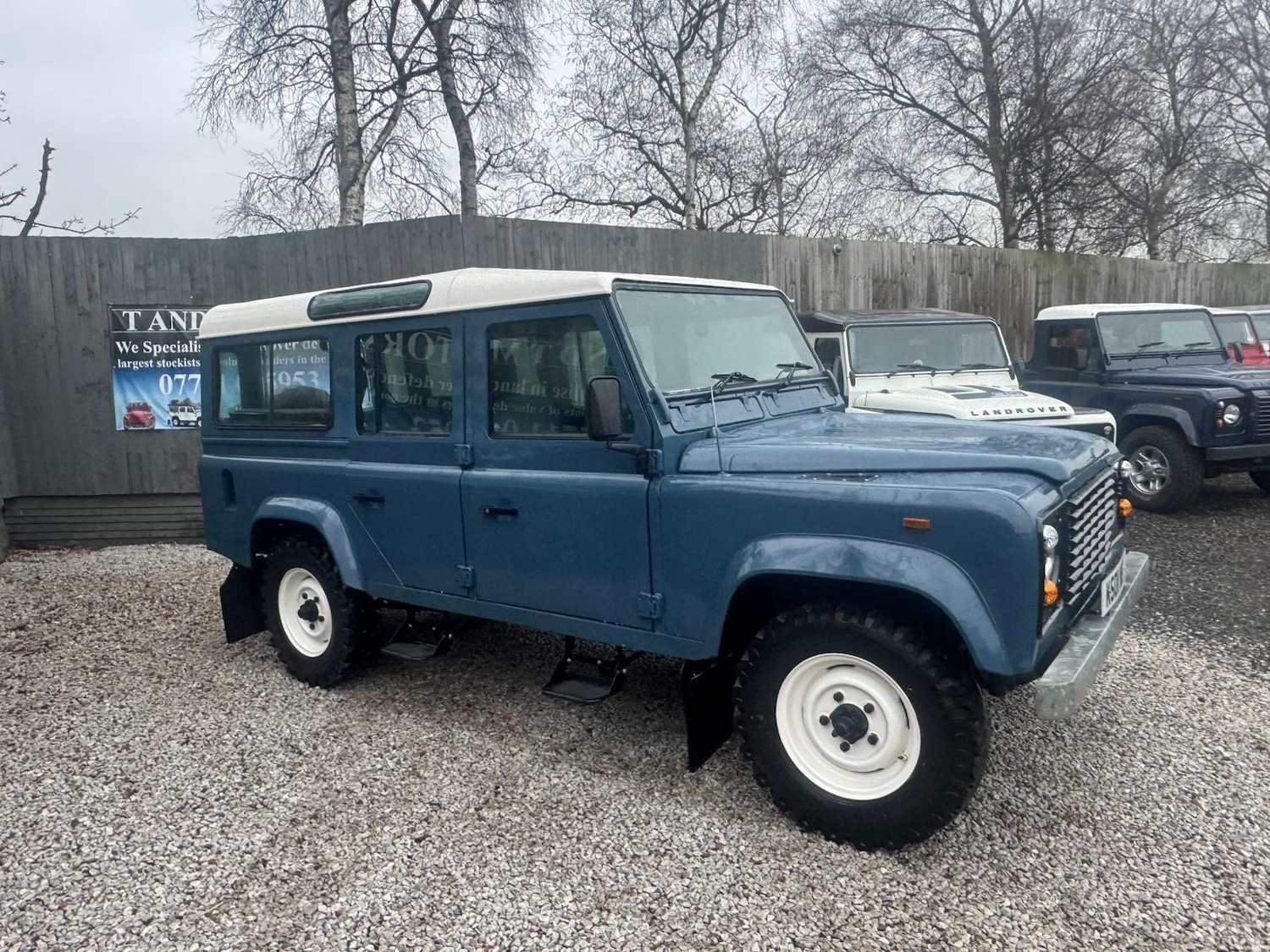 Used Land Rover Defender 1993 for sale - 77039686: Photo 78