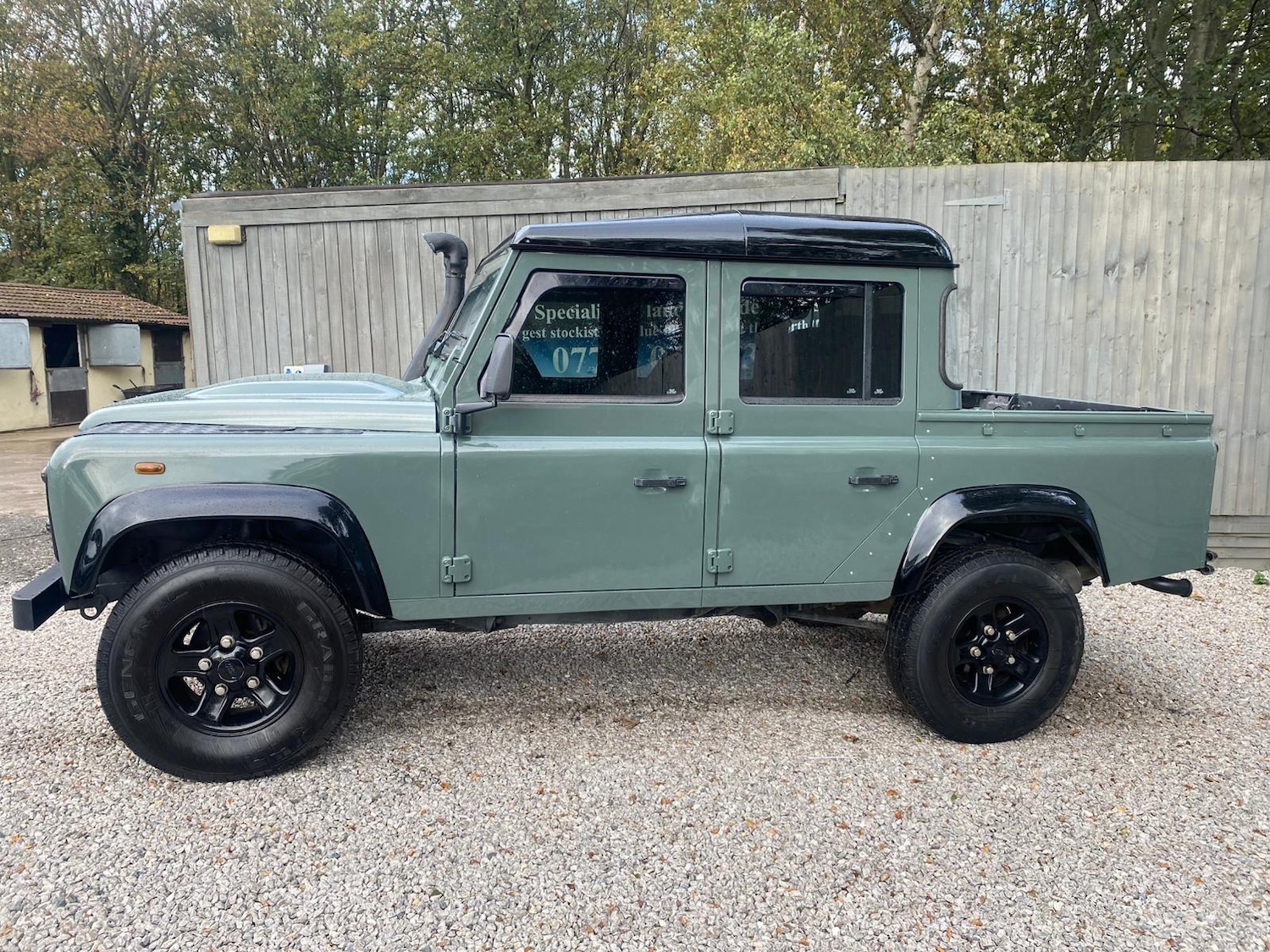 Used Land Rover Defender 2012 for sale - 76380738: Photo 2