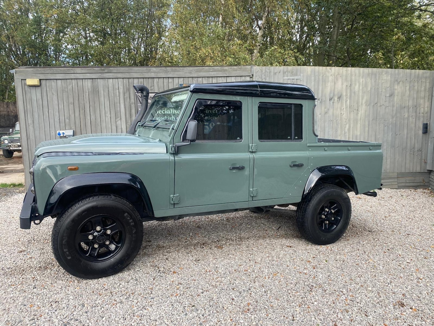 Used Land Rover Defender 2012 for sale - 76380738: Photo 3