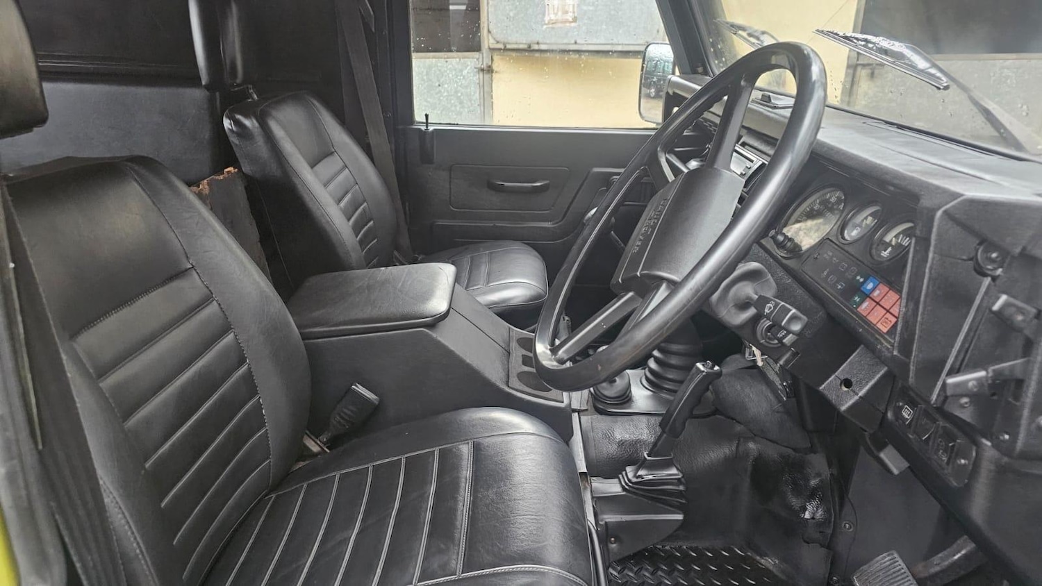 Used Land Rover Defender 90 1986 for sale - 77441213: Photo 25