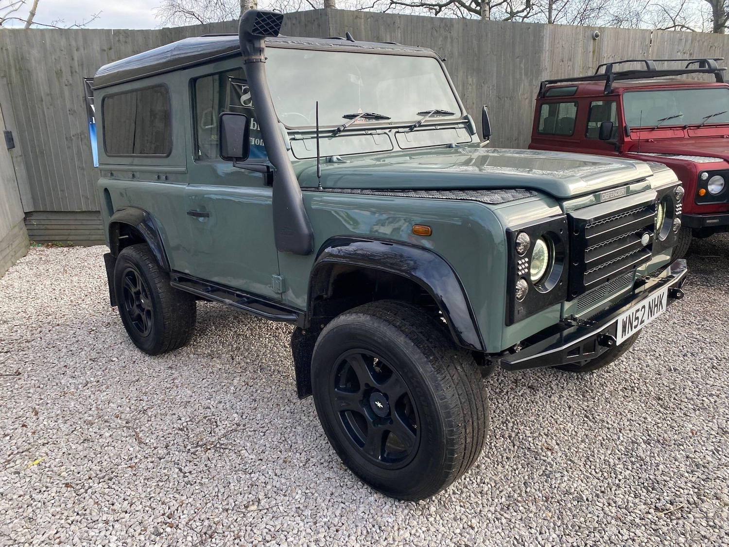 Used Land Rover Defender 90 for sale - 77671605: Photo 1