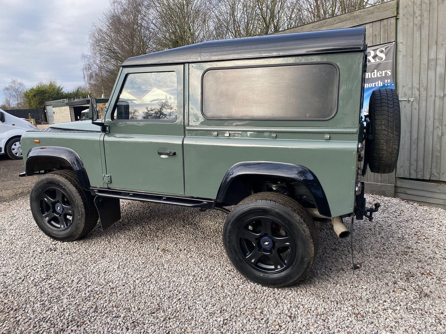 Used Land Rover Defender 90 for sale - 77671605: Photo 11