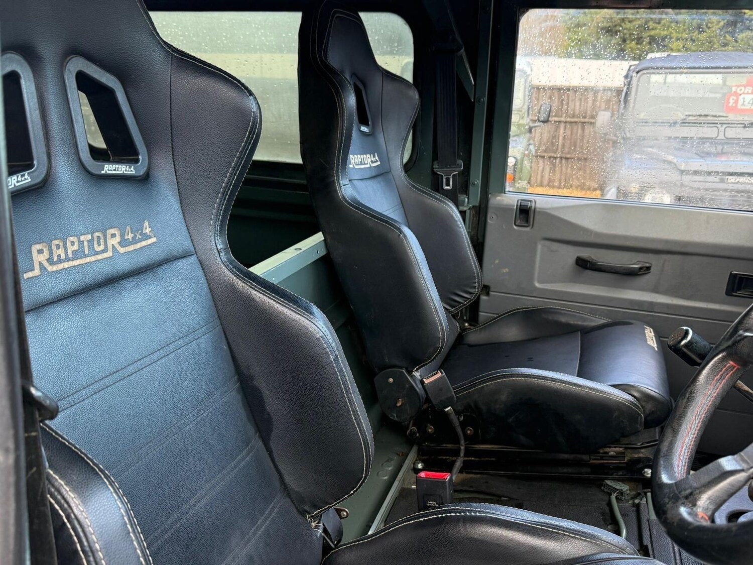 Used Land Rover Defender 90 for sale - 77671605: Photo 17