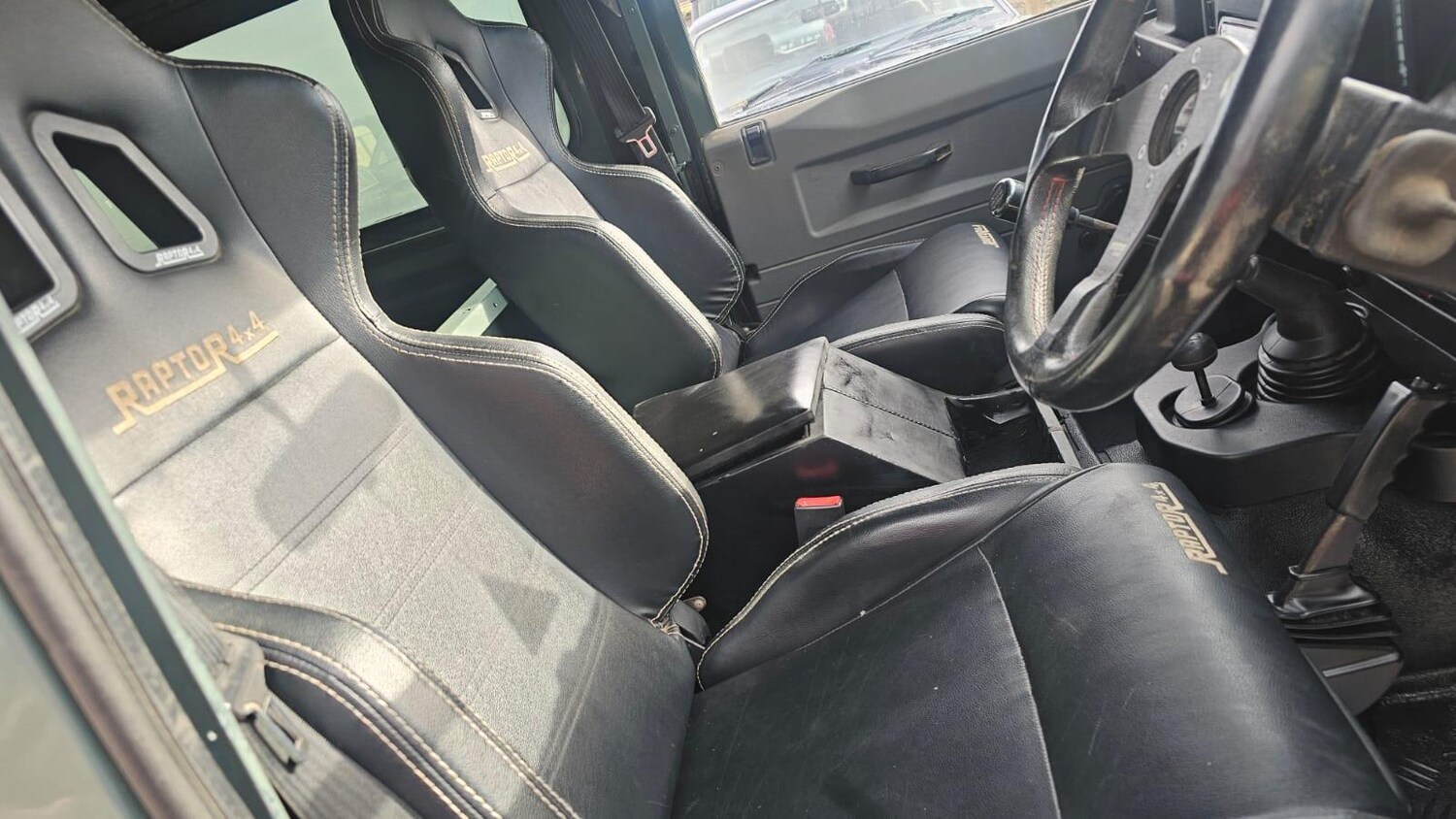 Used Land Rover Defender 90 for sale - 77671605: Photo 20