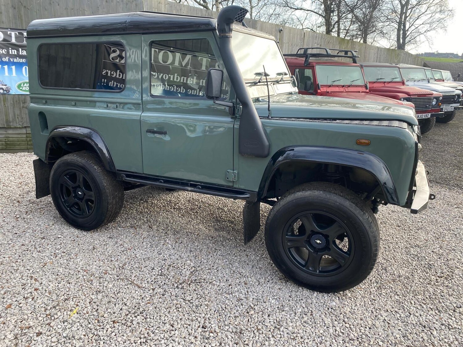 Used Land Rover Defender 90 for sale - 77671605: Photo 32