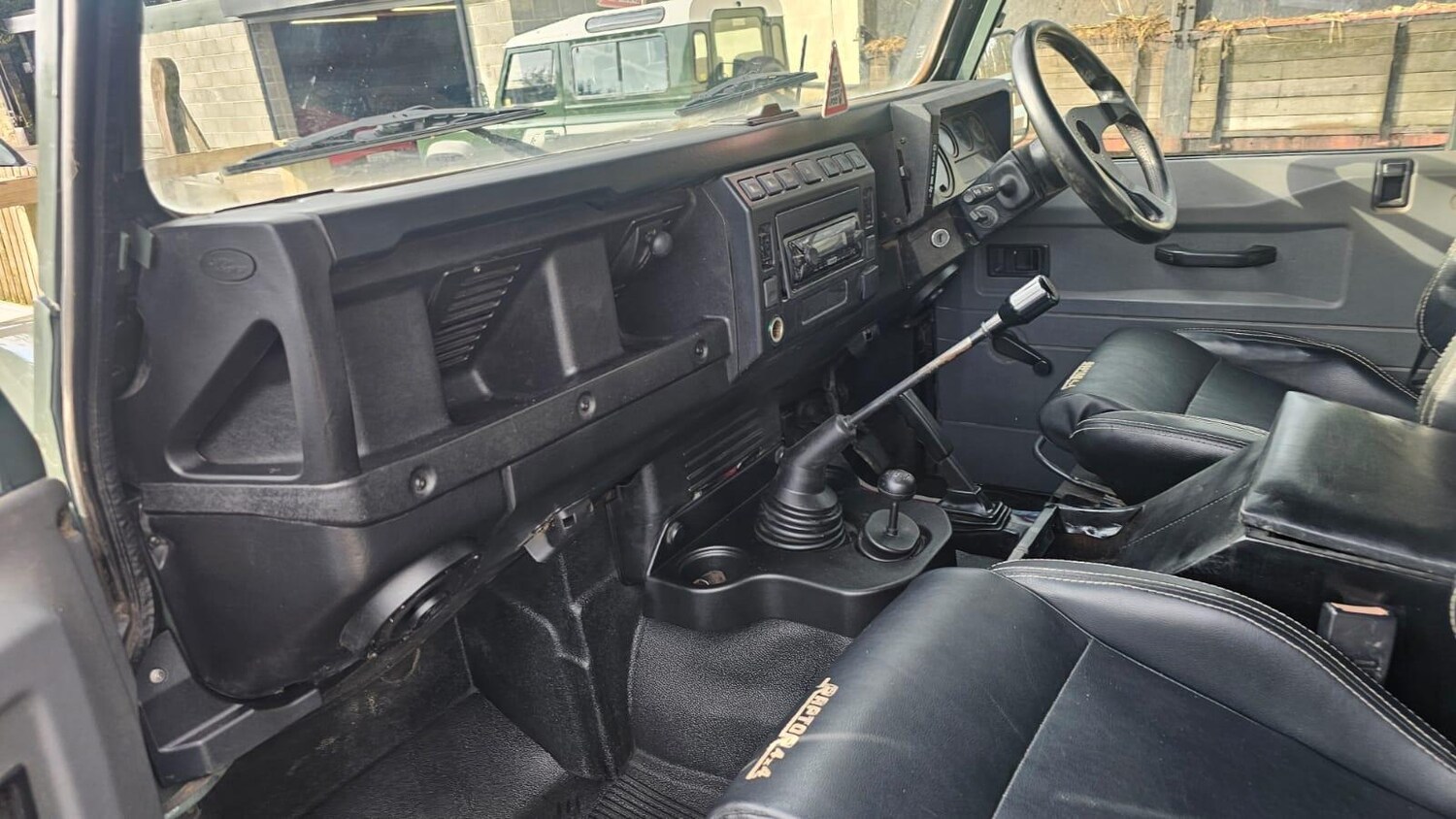 Used Land Rover Defender 90 for sale - 77671605: Photo 74