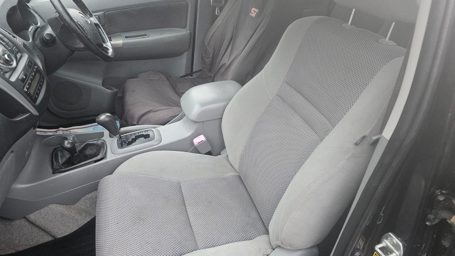 Used Toyota Hilux 2011 for sale - 77267371: Photo 25