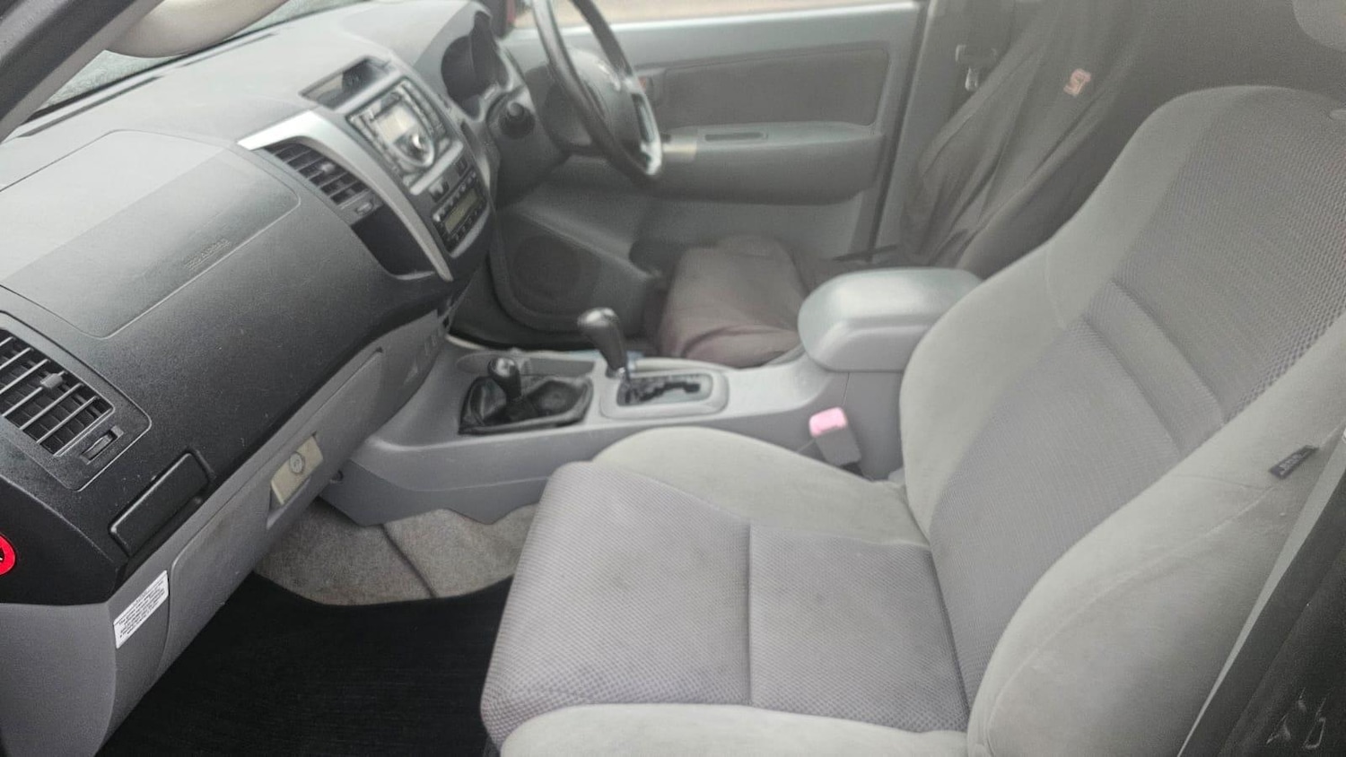 Used Toyota Hilux 2011 for sale - 77267371: Photo 33