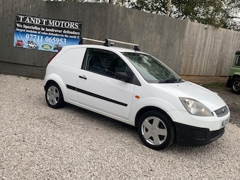 Used Ford Fiesta Van 2007 for sale - 76138304: Photo