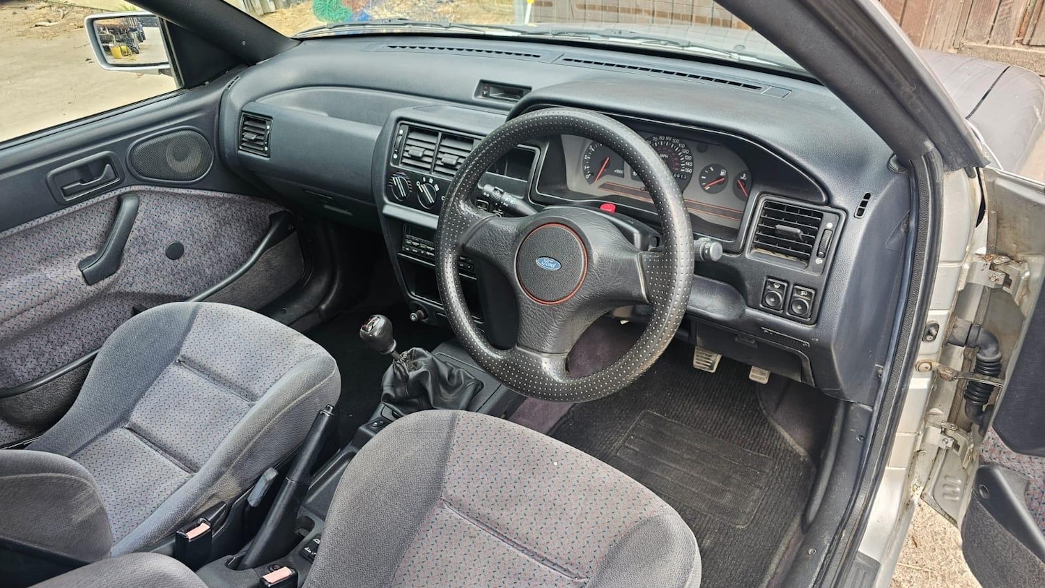 Used Ford Escort for sale - 76899430: Photo 10