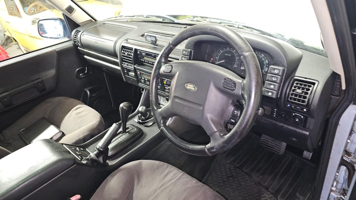 Used Land Rover Discovery 2003 for sale - 76633773: Photo 22