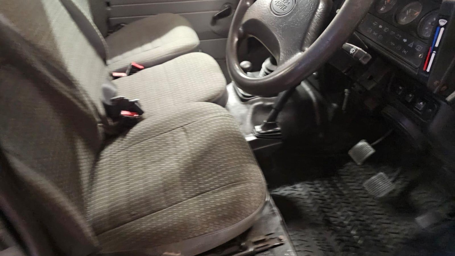 Used Land Rover Defender 1998 for sale - 76935772: Photo 24