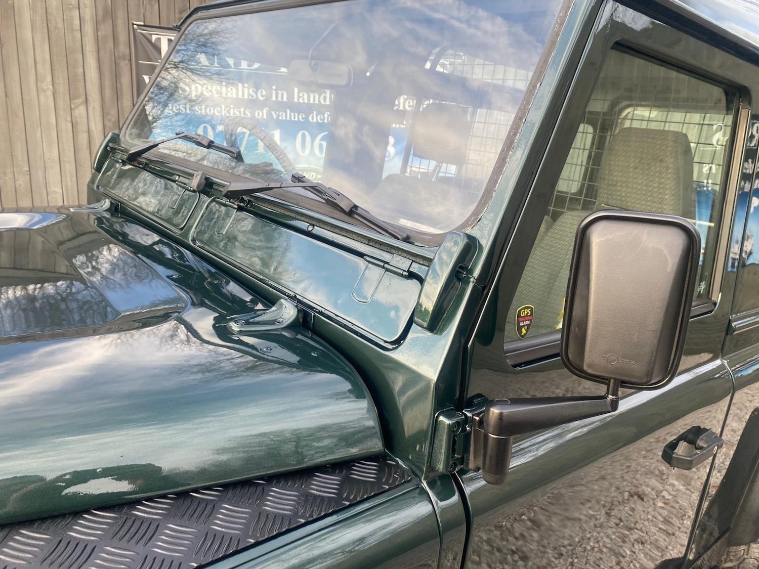 Used Land Rover Defender 1998 for sale - 76935772: Photo 38