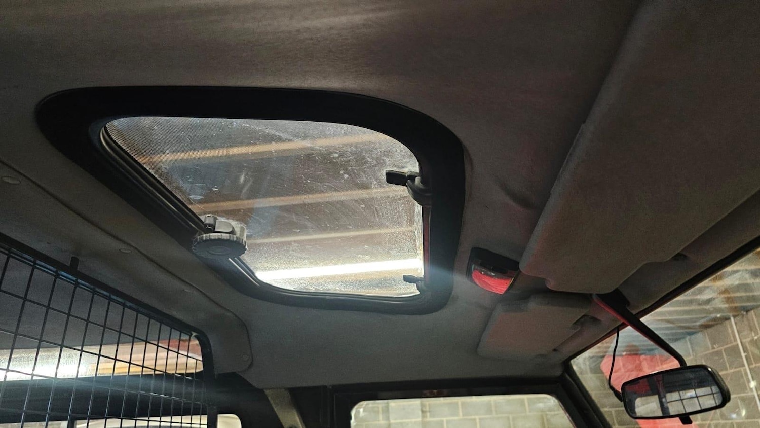 Used Land Rover Defender 1998 for sale - 76935772: Photo 87