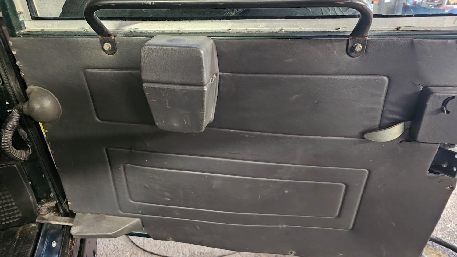 Used Land Rover Defender 1998 for sale - 76935772: Photo 88