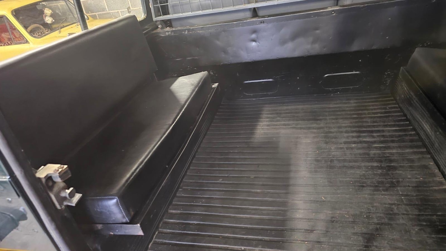 Used Land Rover Defender 1998 for sale - 76935772: Photo 89