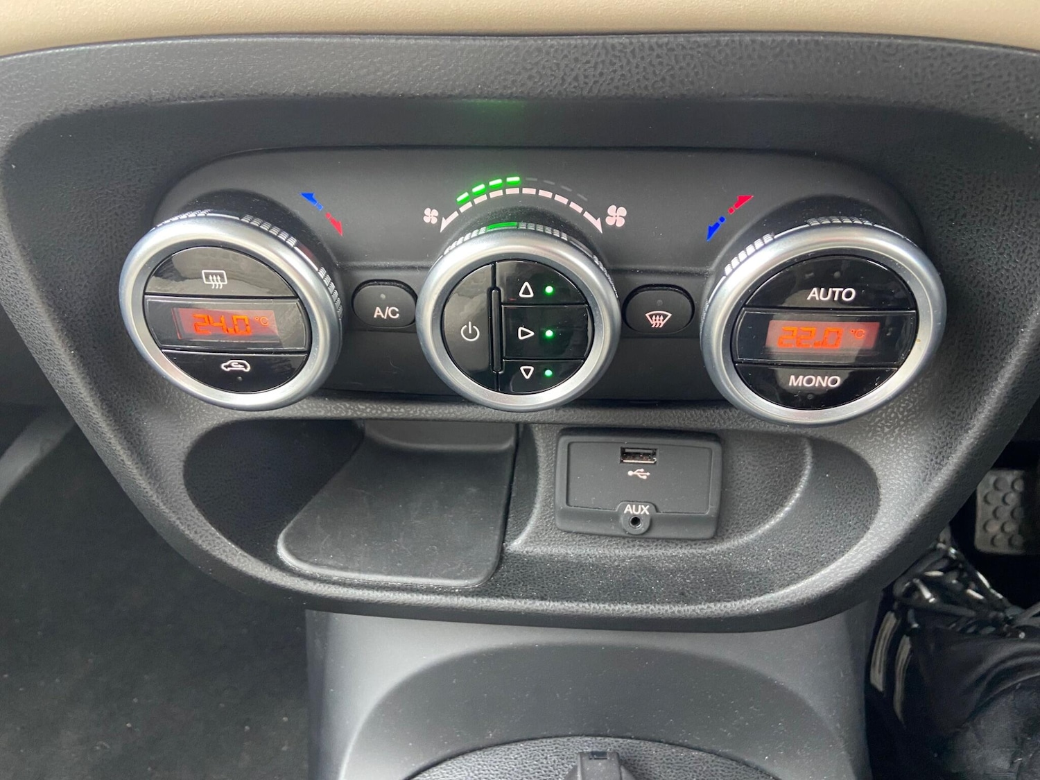 Used Fiat 500L 2013 for sale - 77969959: Photo 38