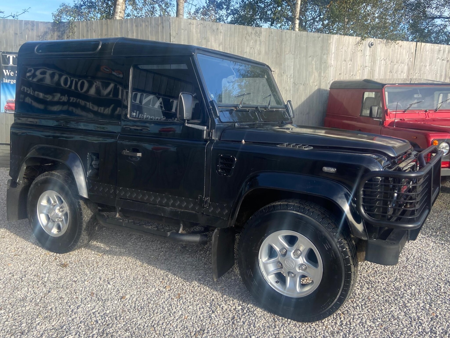 Used Land Rover Defender 90 1997 for sale - 76247626: Photo 2