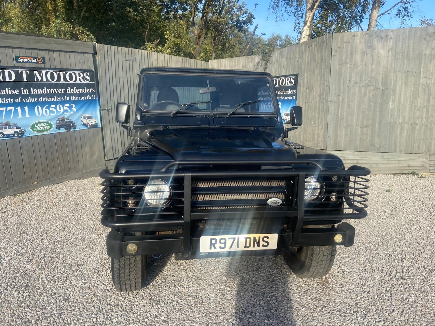 Used Land Rover Defender 90 1997 for sale - 76247626: Photo 43