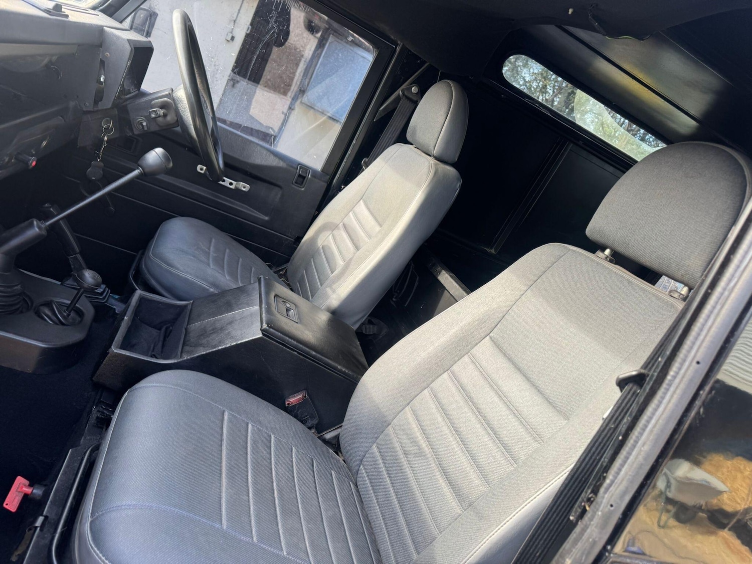 Used Land Rover Defender 90 1997 for sale - 76247626: Photo 7