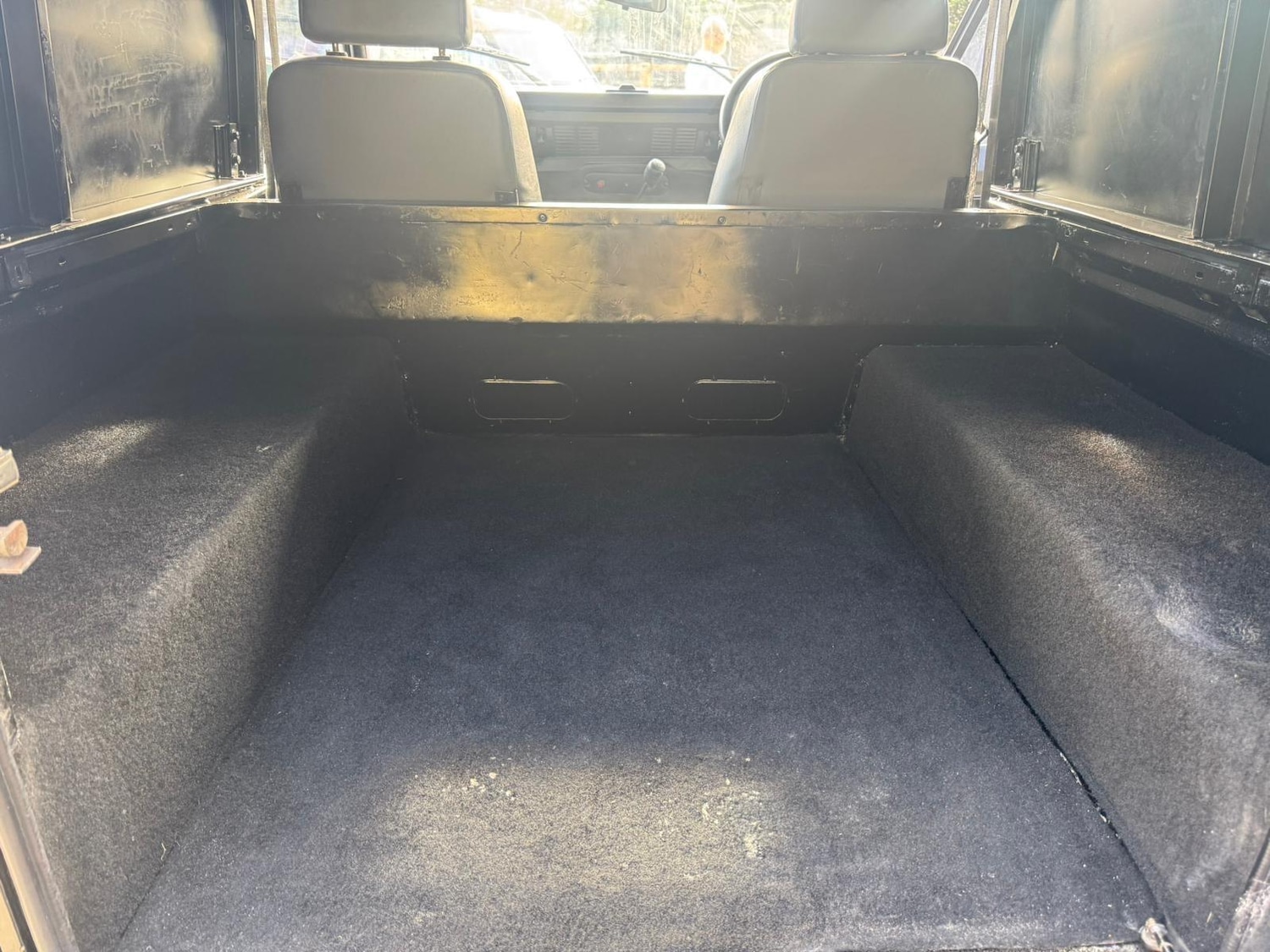 Used Land Rover Defender 90 1997 for sale - 76247626: Photo 8