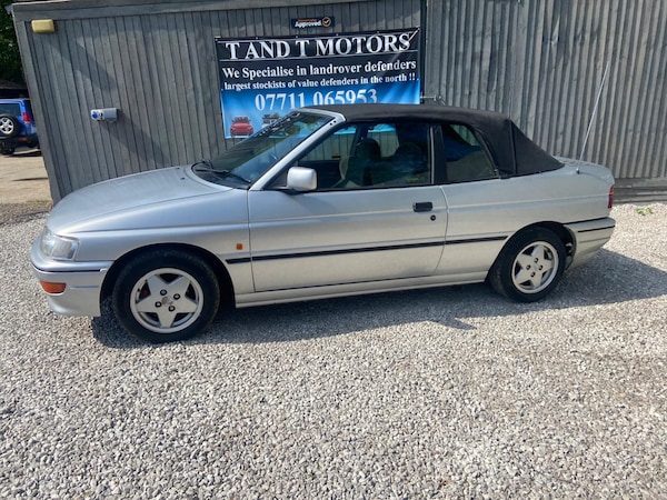Used Ford Escort for sale - 76260286: Photo 3