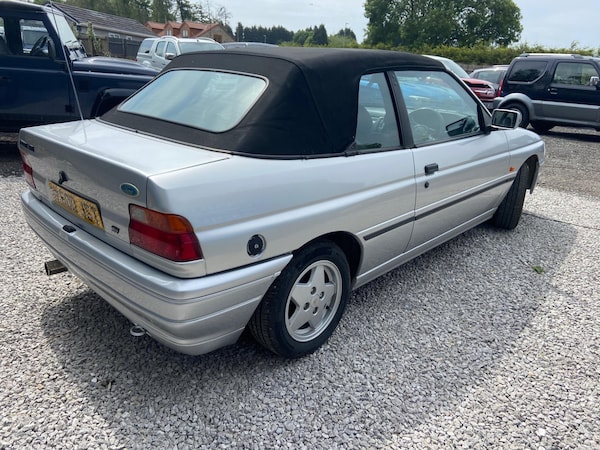 Used Ford Escort for sale - 76260286: Photo 46