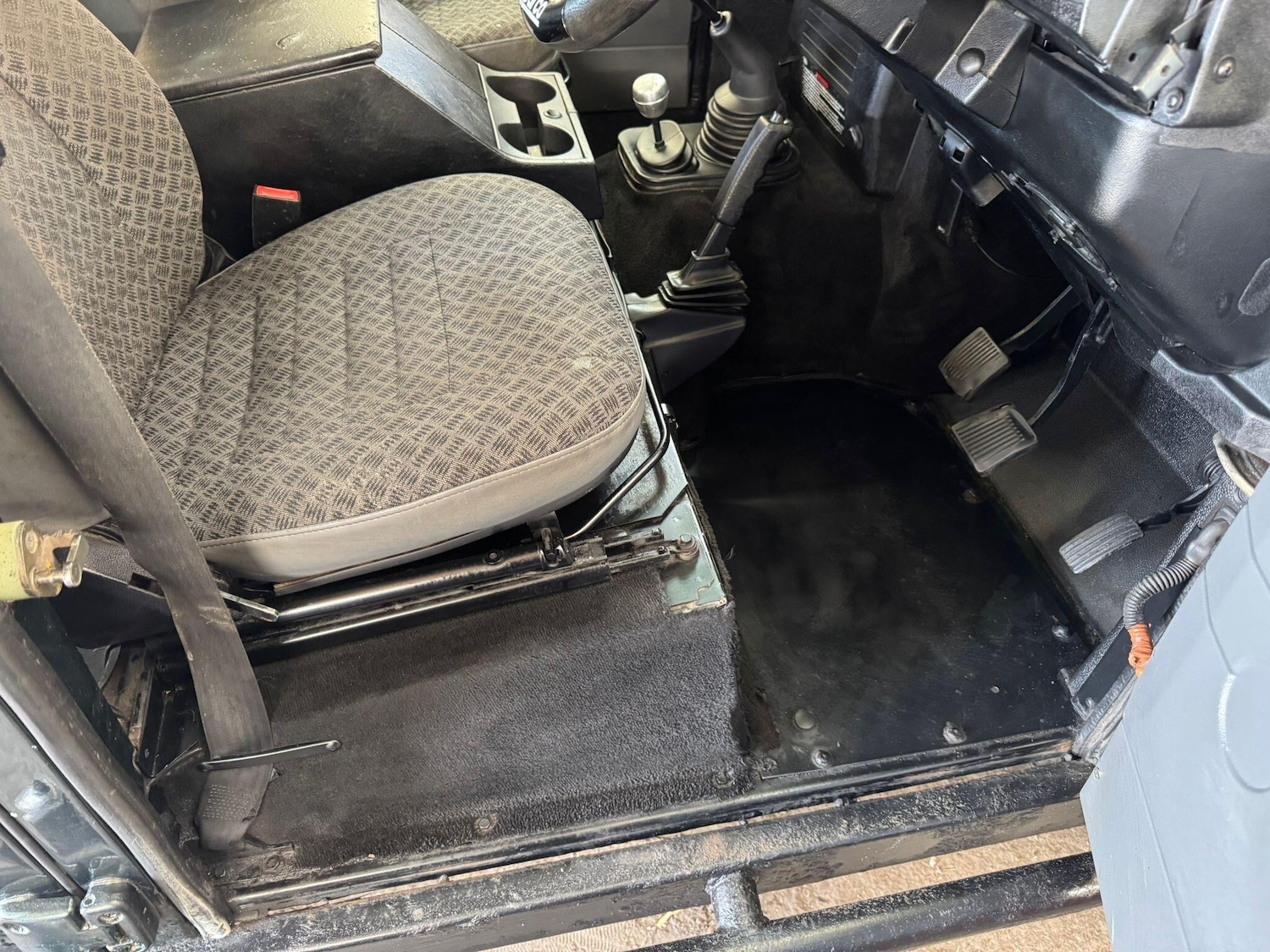 Used Land Rover Defender 1991 for sale - 78047090: Photo 20