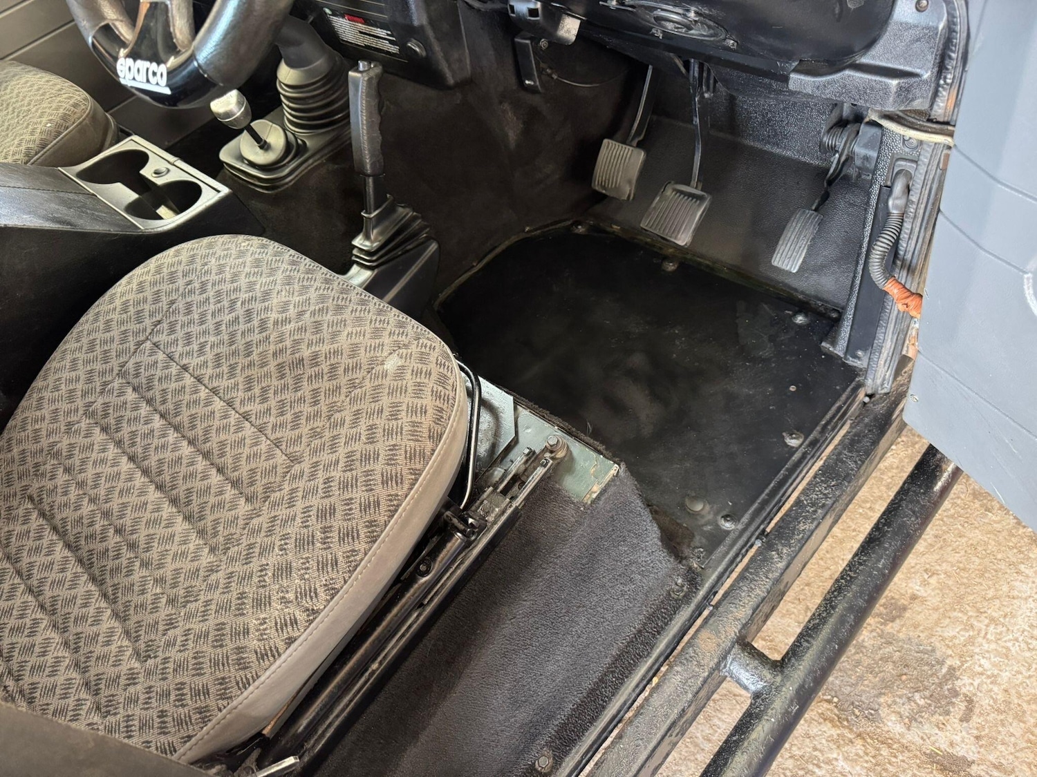 Used Land Rover Defender 1991 for sale - 78047090: Photo 39