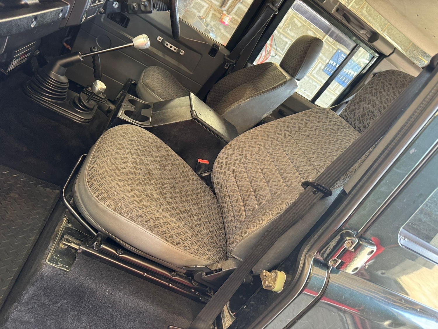 Used Land Rover Defender 1991 for sale - 78047090: Photo 40