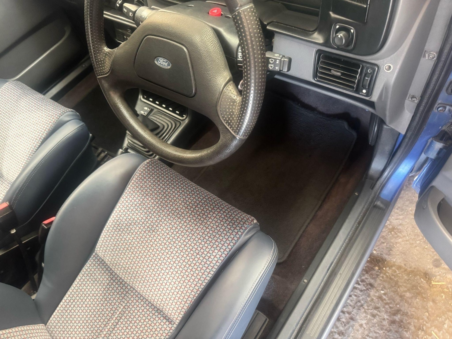 Used Ford Escort for sale - 77343759: Photo 15