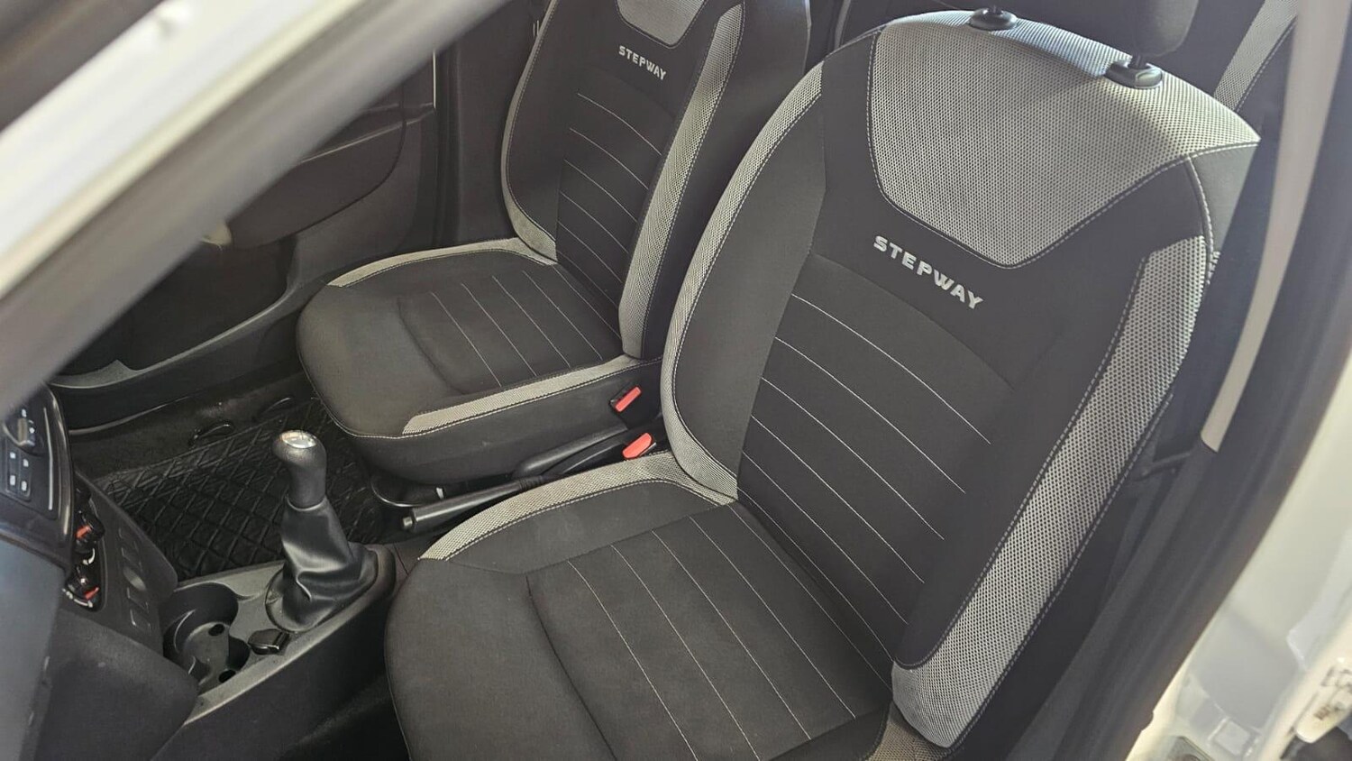 Used Dacia Sandero Stepway 2019 for sale - 76688534: Photo 65