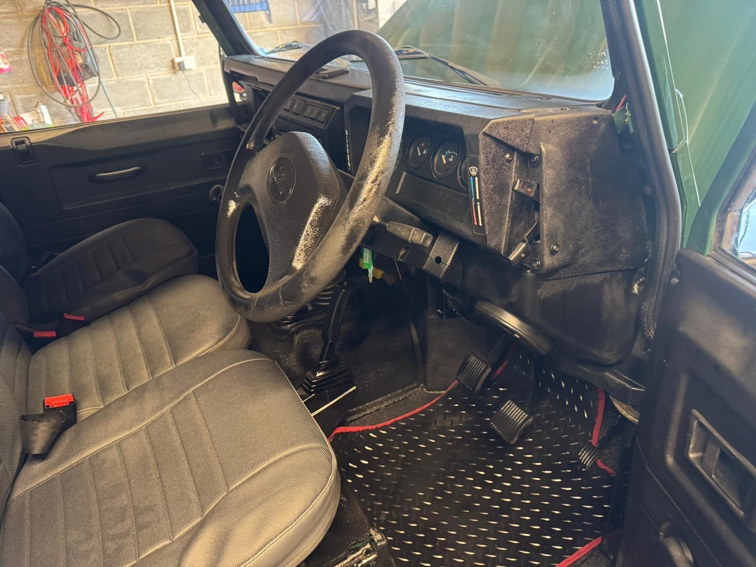 Used Land Rover Defender 90 2005 for sale - 76781487: Photo 54