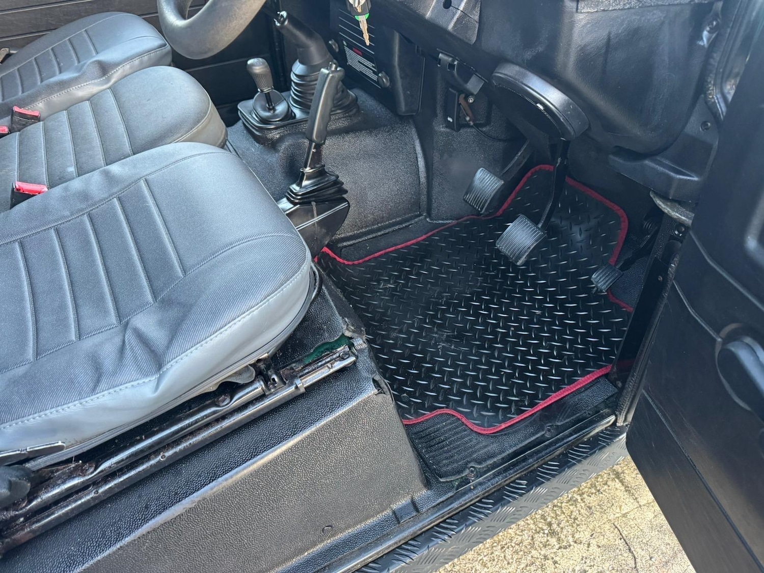 Used Land Rover Defender 90 2005 for sale - 76781487: Photo 57