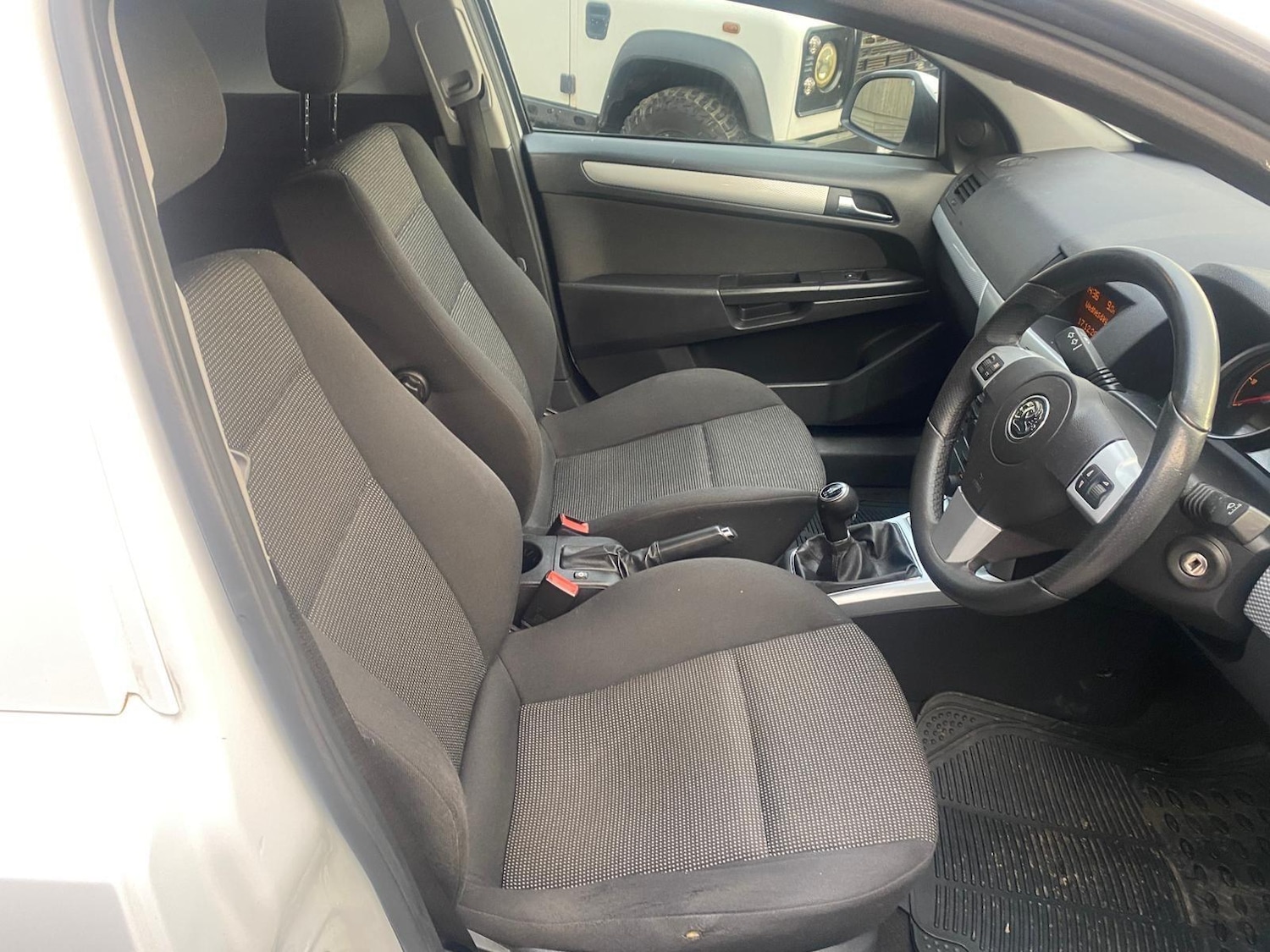 Used Vauxhall Astra Van 2012 for sale - 76976303: Photo 32